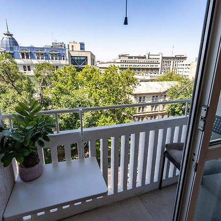 Romana Vibe Elegance In The Heart Of The City Boekarest Buitenkant foto